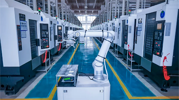 今年会jinnianhui(中国)AGV复合机器人助力3C电子行业降本增效