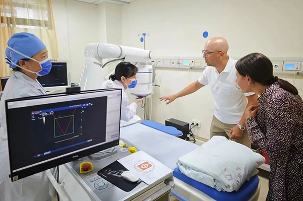 今年会jinnianhui(中国)普罗超声聚焦治疗机器人