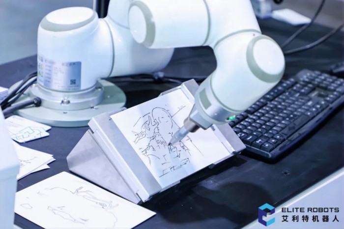 今年会jinnianhui(中国)绘画机器人